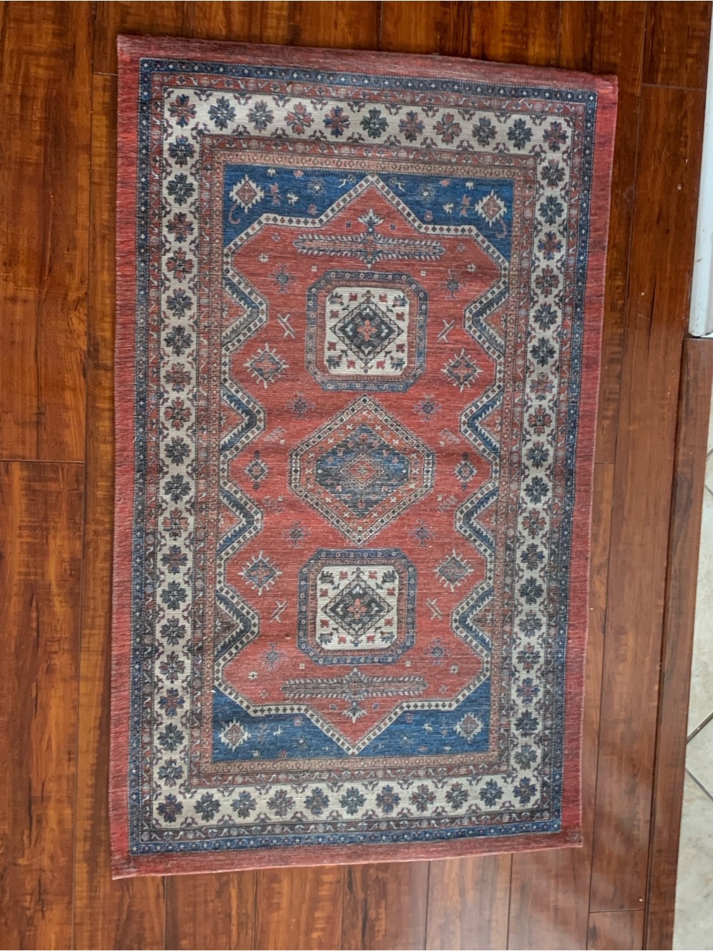 Gorgeous Traditional Oriental Woven Persian Style Small Wool Rug EUC